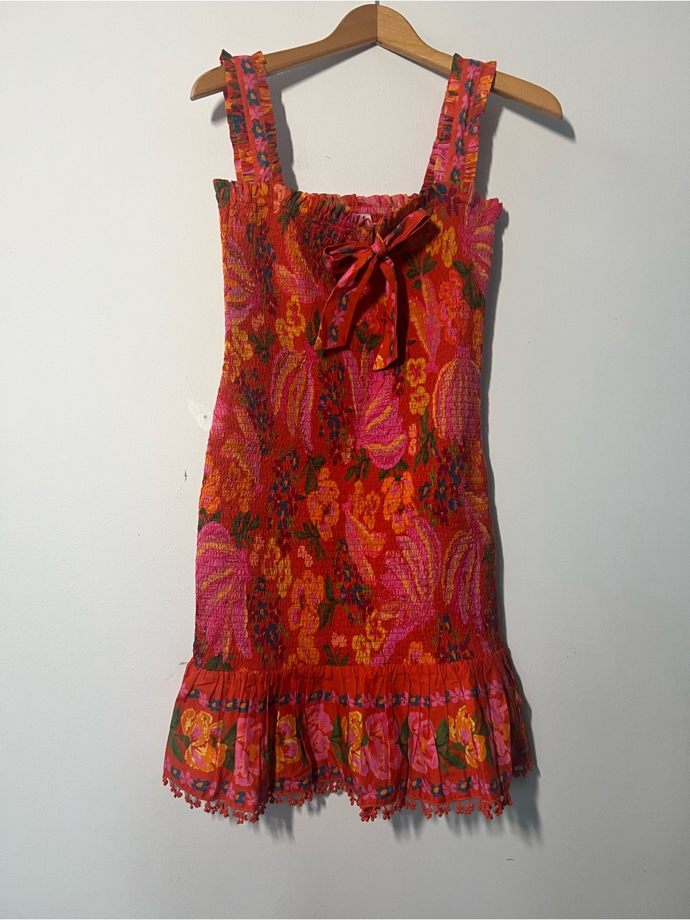 FARM Rio Spring Banana’s dress Size Medium Smocked Stretchy bodice